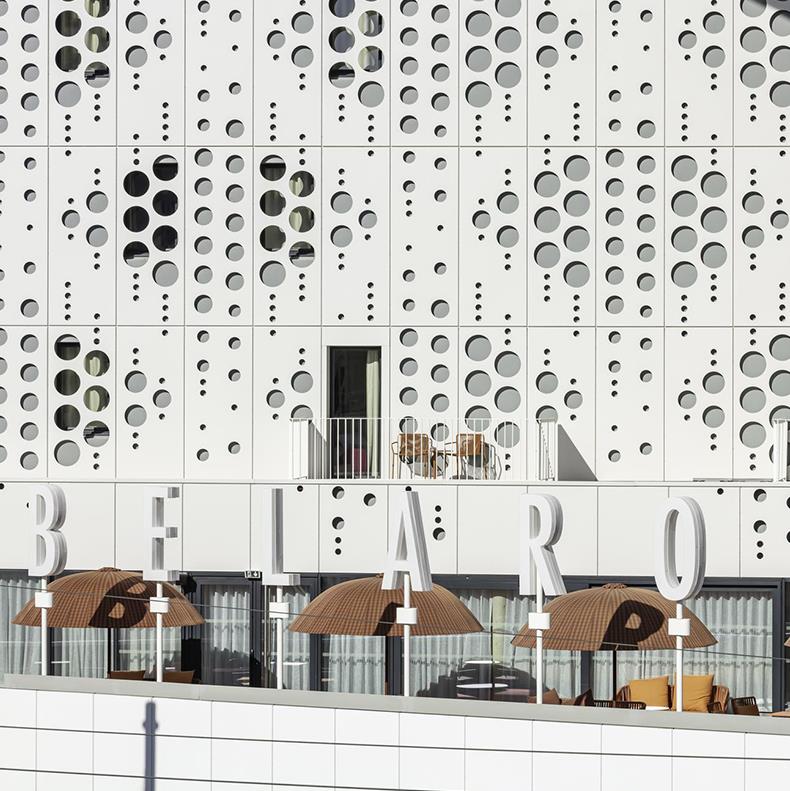 貴州grg掛板廠家：幕墻工程多少錢一個平方？