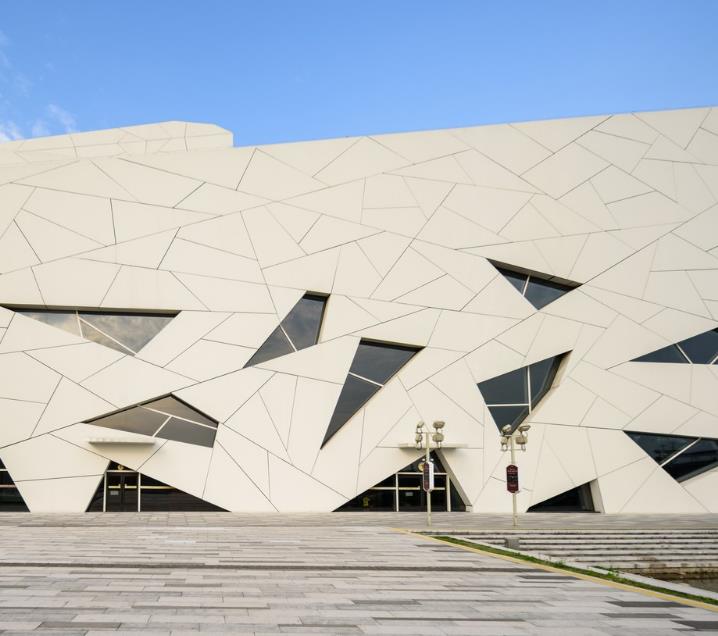 【貴州grc外墻掛板】打造堅固耐用的GRC掛板：質(zhì)量度不容忽視