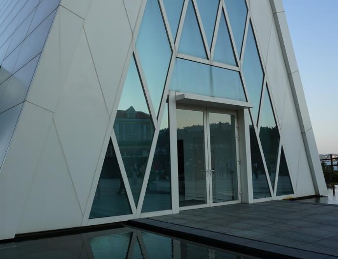 外墻建筑GRC幕墻掛板安裝誤區(qū)解析，讓你事半功倍！幕墻預(yù)埋件生產(chǎn)廠家幕墻預(yù)埋件生產(chǎn)廠家