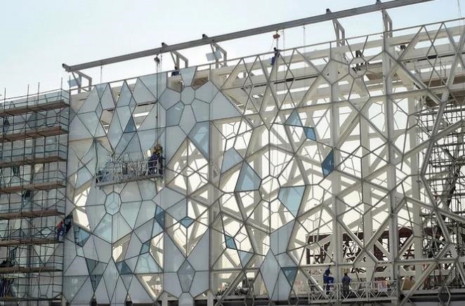 外墻GRC幕墻掛板安裝秘訣大揭秘，打破常規(guī)創(chuàng)造非凡建筑！