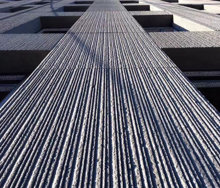 grc廠家分享：GRC斧鑿石掛板的價(jià)格和安裝方式