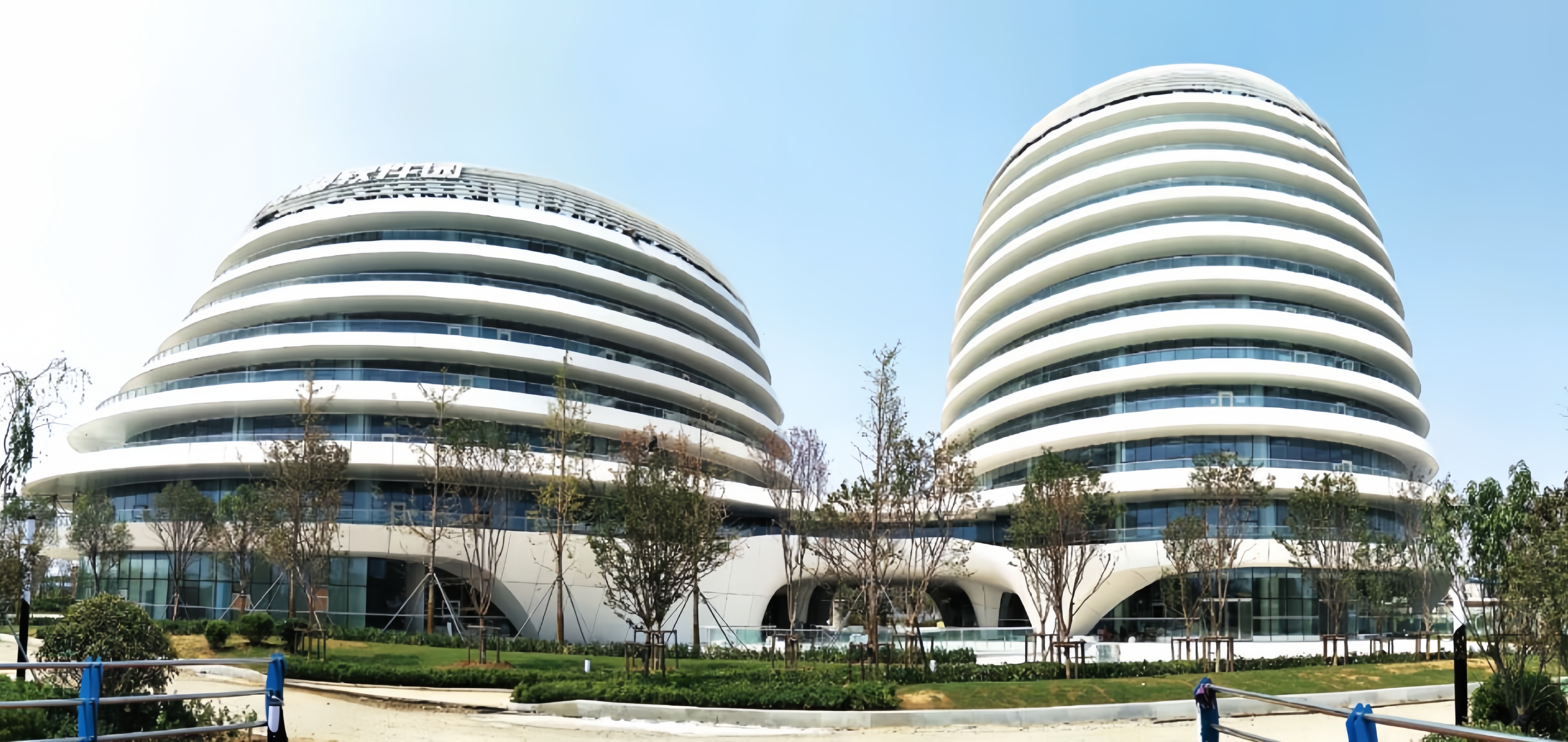 清水混凝土掛板是GRC嗎？